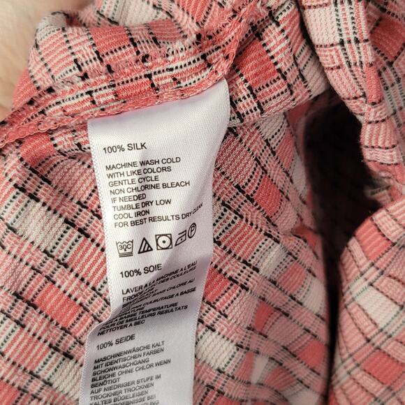 Tommy Bahama- 2 Silk button up tops- Large and XL tall - Picture 6 of 10